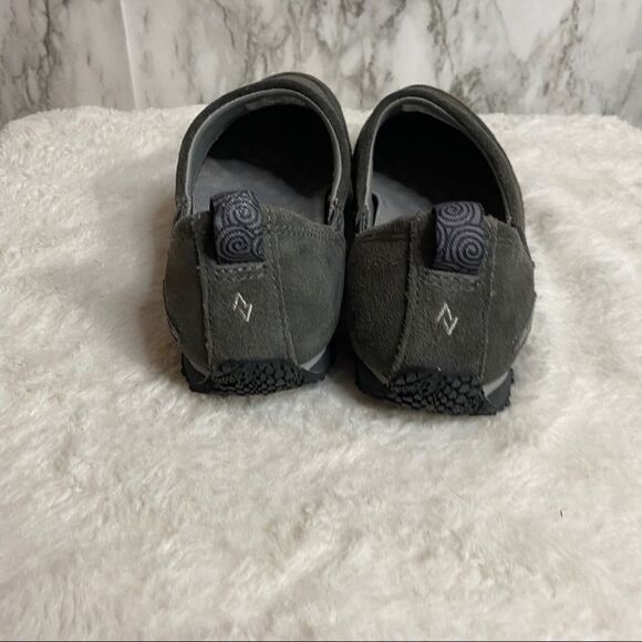 Eddie Bauer Gray Slip On Shoes - Picture 4 of 6